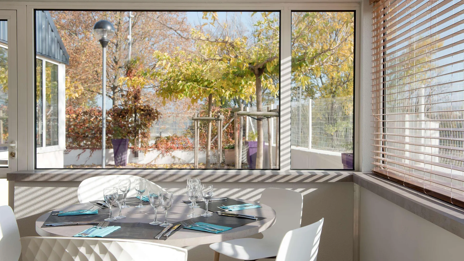 Kyriad Hotel Lyon Givors 3*,  France
