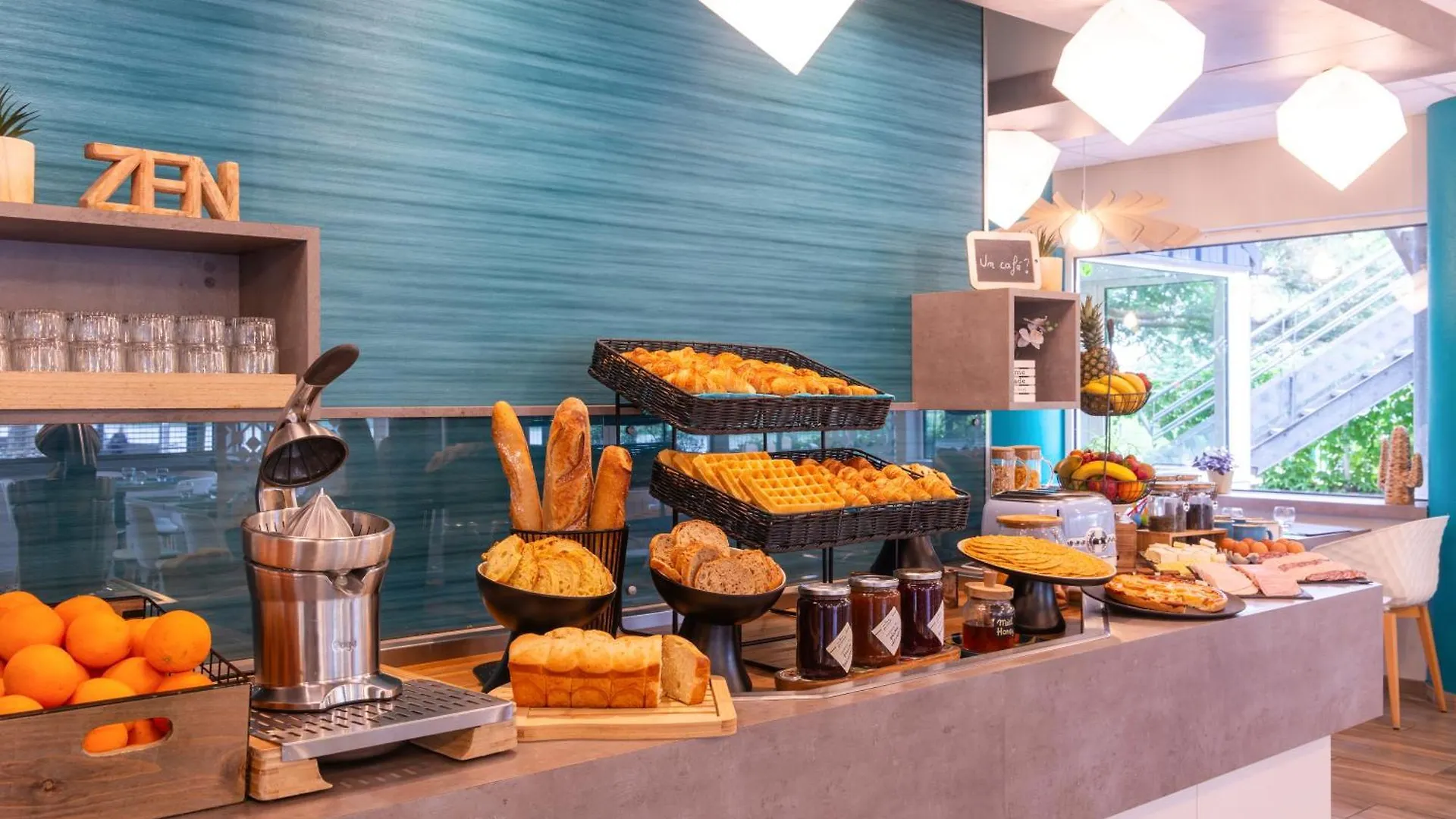 Kyriad Hotel Lyon Givors