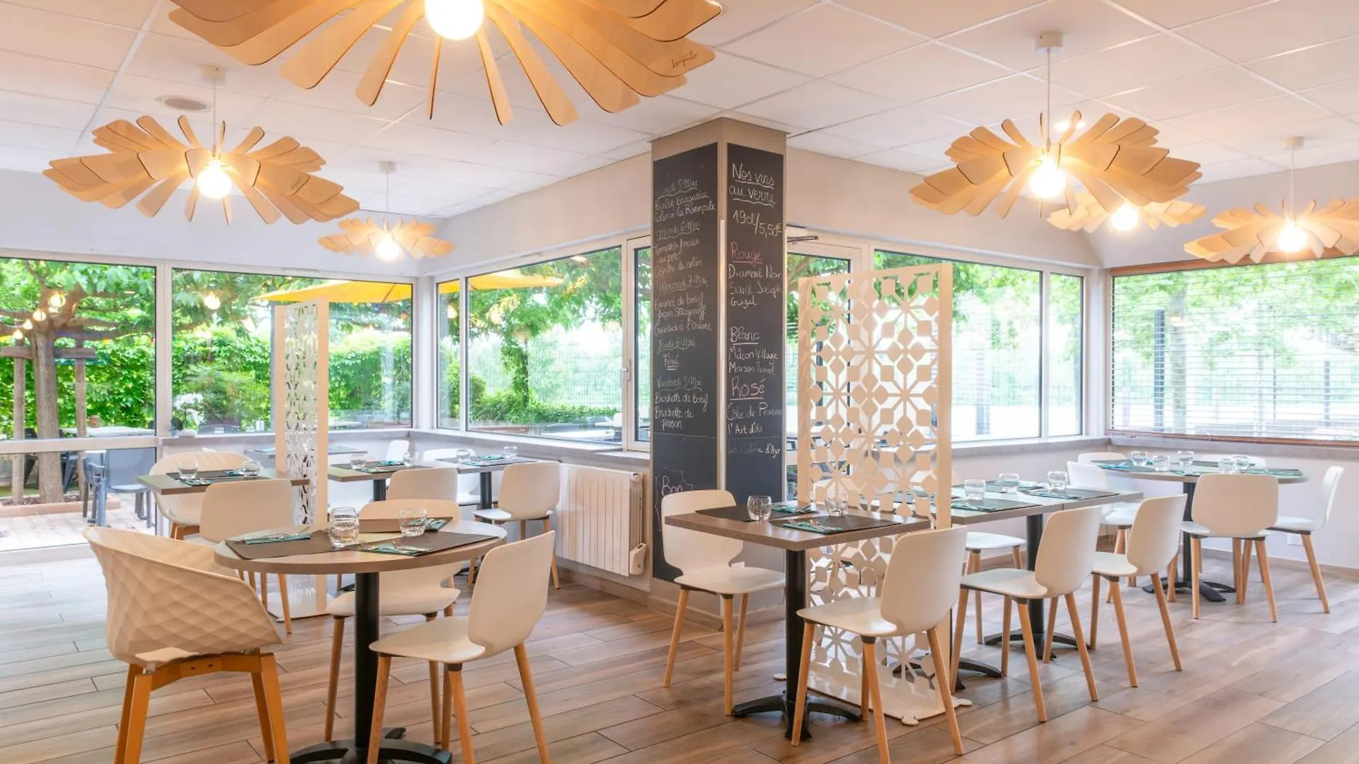 Kyriad Hotel Lyon Givors